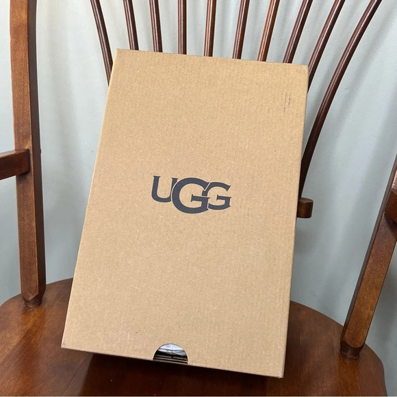 UGG Olive High Top Black Sneakers w/ Zipper NWB Retro Classic Supportive - Picture 14 of 14